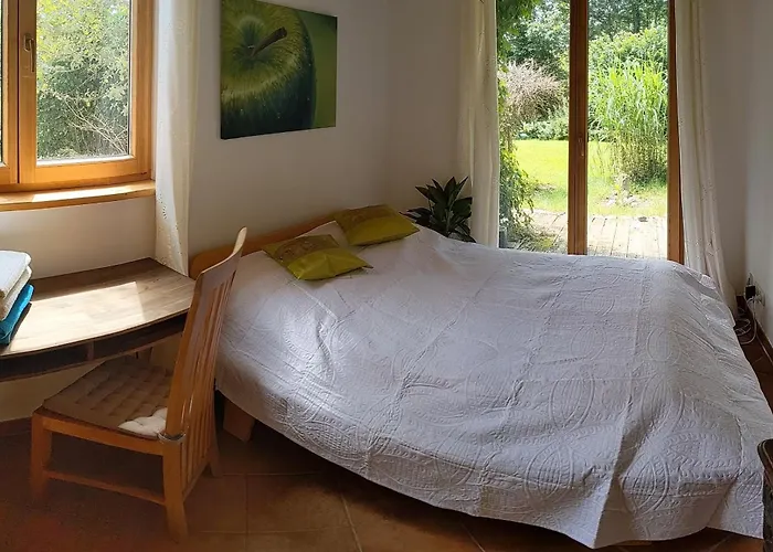 Séjour chez l'habitant - Doppelzimmer Mit Gartenblick *